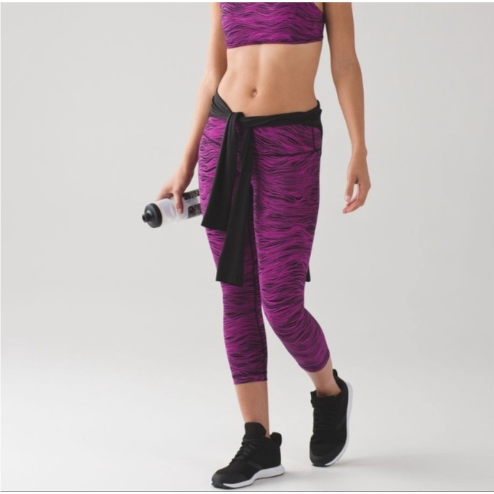 Lululemon Wunder Under Crop III 21 " Life Lines Polar Pink Black 4